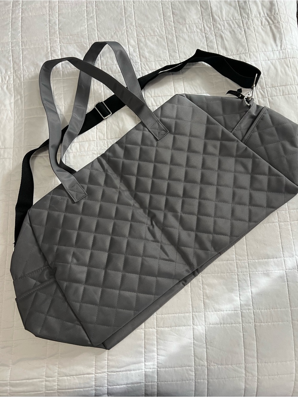 DSW Quilted Gray Travel Tote with Detachable Shoulder Strap